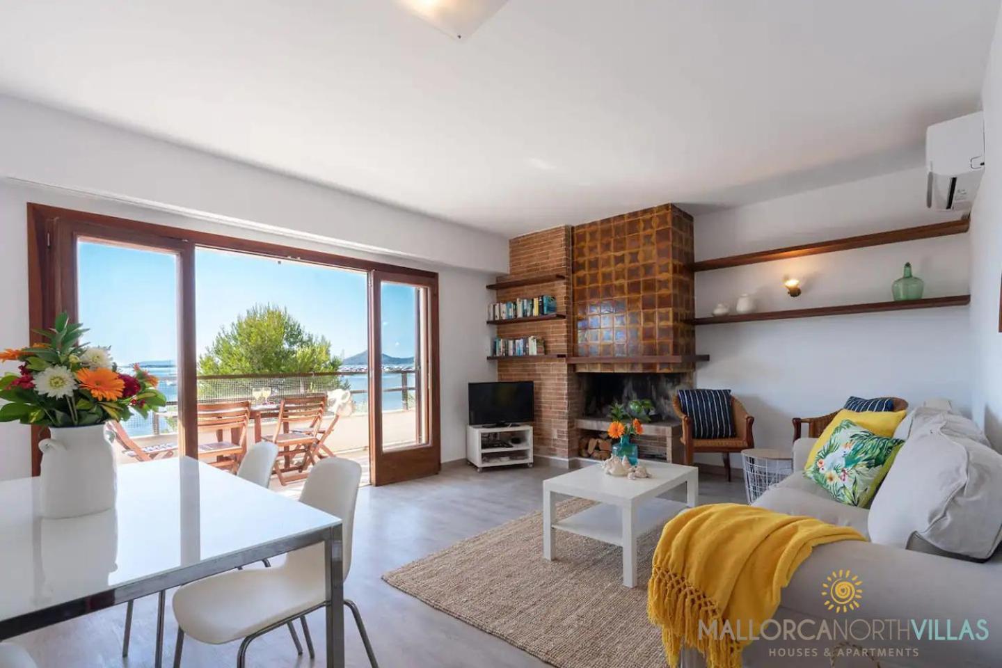 Apartamento Voramar II First Line Pine Walk Apartment Port de Pollenca Exterior photo